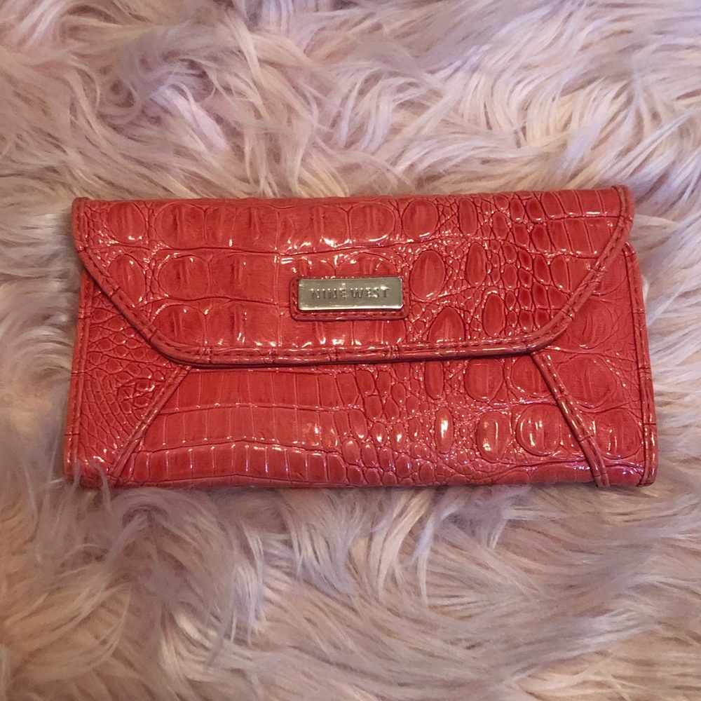 🛍Nine West Croc Effect Wallet